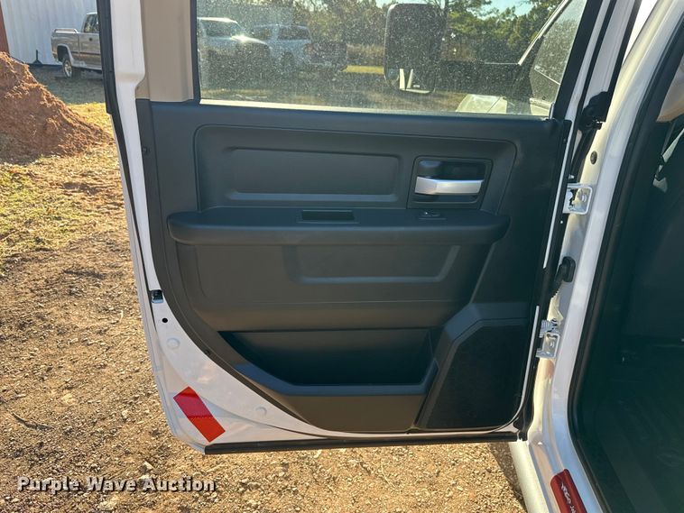 image for item EU5286 2019 RAM 3500 Crew Cab pickup truck