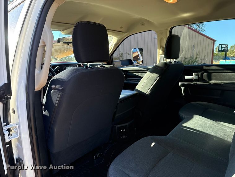 image for item EU5286 2019 RAM 3500 Crew Cab pickup truck