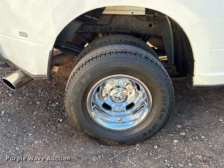 image for item EU5286 2019 RAM 3500 Crew Cab pickup truck