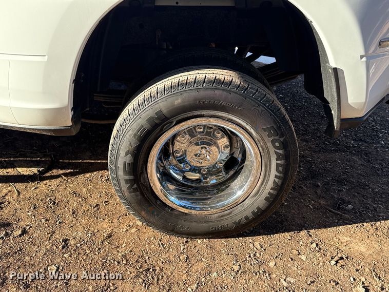 image for item EU5286 2019 RAM 3500 Crew Cab pickup truck