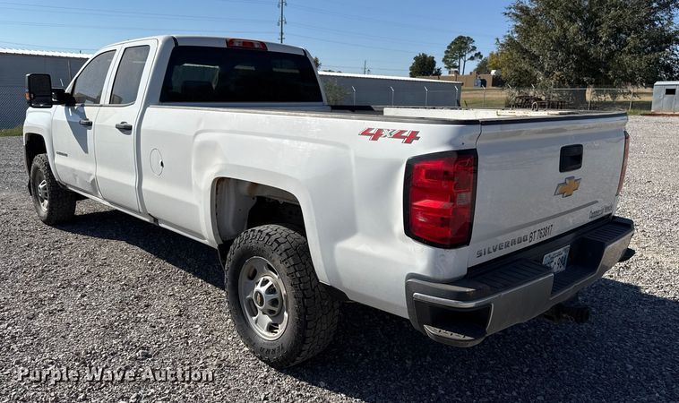 image for item EU5335 2019 Chevrolet Silverado 2500HD Double Cab pickup truck