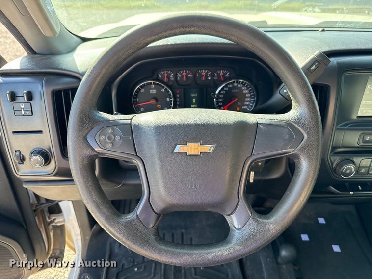 image for item EU5335 2019 Chevrolet Silverado 2500HD Double Cab pickup truck