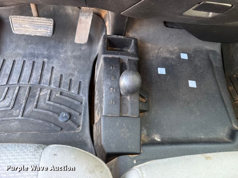 image for item EU5335 2019 Chevrolet Silverado 2500HD Double Cab pickup truck