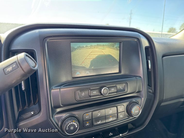 image for item EU5335 2019 Chevrolet Silverado 2500HD Double Cab pickup truck