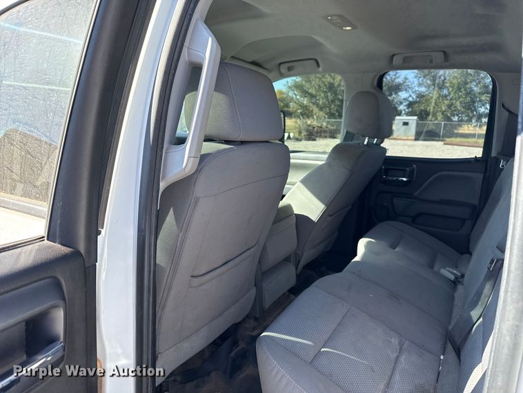 image for item EU5335 2019 Chevrolet Silverado 2500HD Double Cab pickup truck