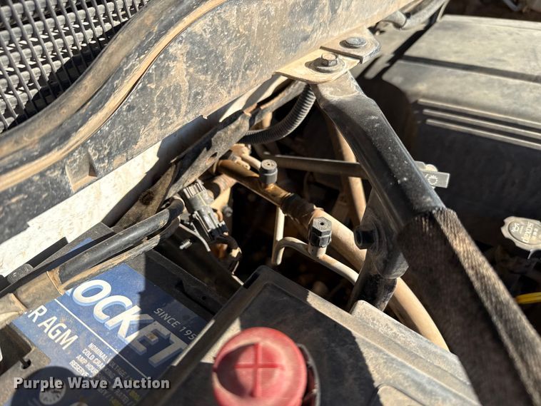 image for item EU5335 2019 Chevrolet Silverado 2500HD Double Cab pickup truck