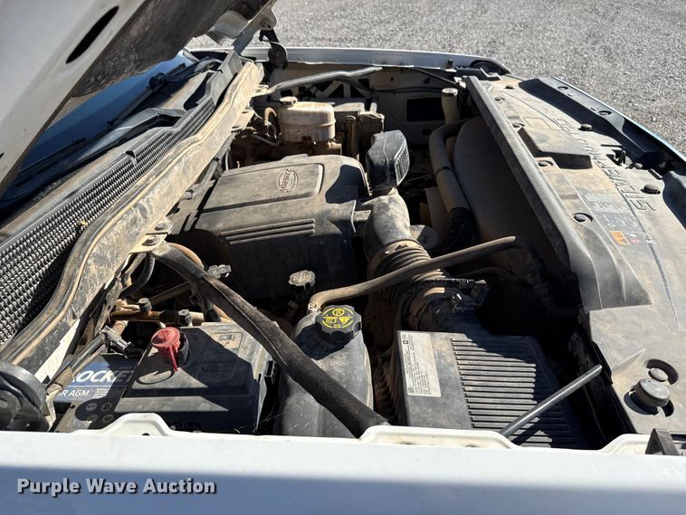 image for item EU5335 2019 Chevrolet Silverado 2500HD Double Cab pickup truck