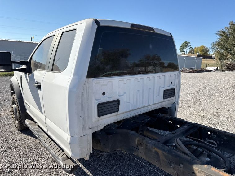image for item EU5336 2018 Ford F550 SuperCab truck cab and chassis
