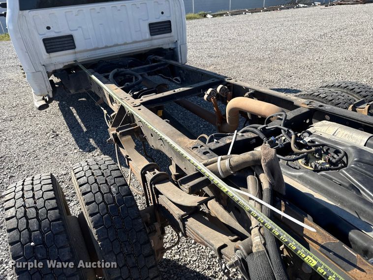 image for item EU5336 2018 Ford F550 SuperCab truck cab and chassis