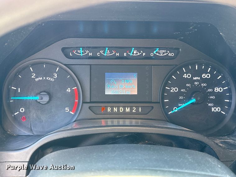 image for item EU5336 2018 Ford F550 SuperCab truck cab and chassis