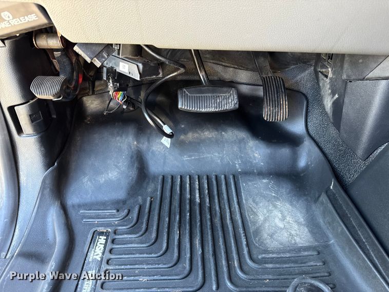 image for item EU5336 2018 Ford F550 SuperCab truck cab and chassis