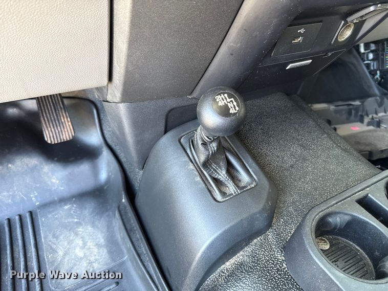 image for item EU5336 2018 Ford F550 SuperCab truck cab and chassis