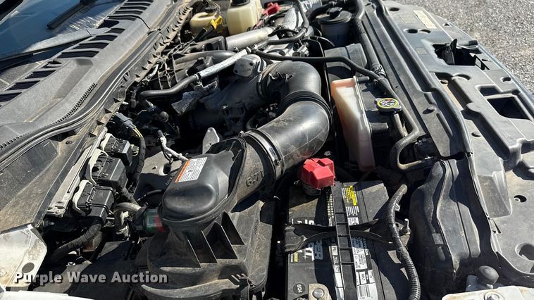 image for item EU5336 2018 Ford F550 SuperCab truck cab and chassis