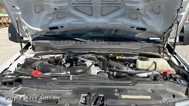 image for item EU5336 2018 Ford F550 SuperCab truck cab and chassis