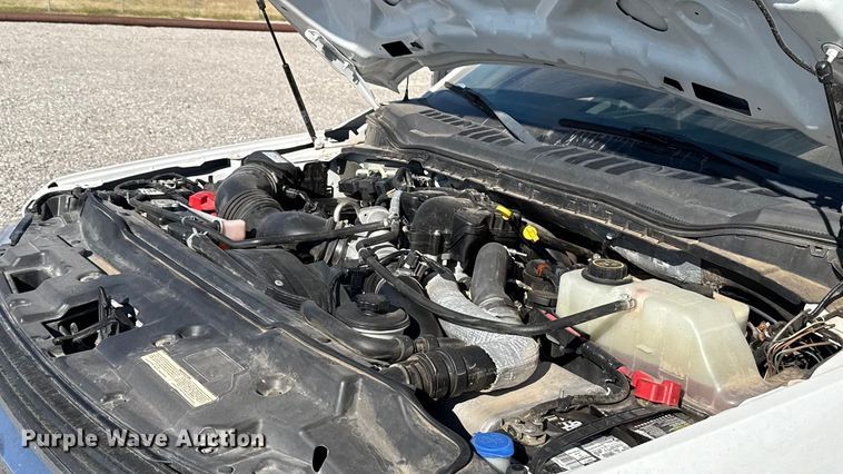 image for item EU5336 2018 Ford F550 SuperCab truck cab and chassis