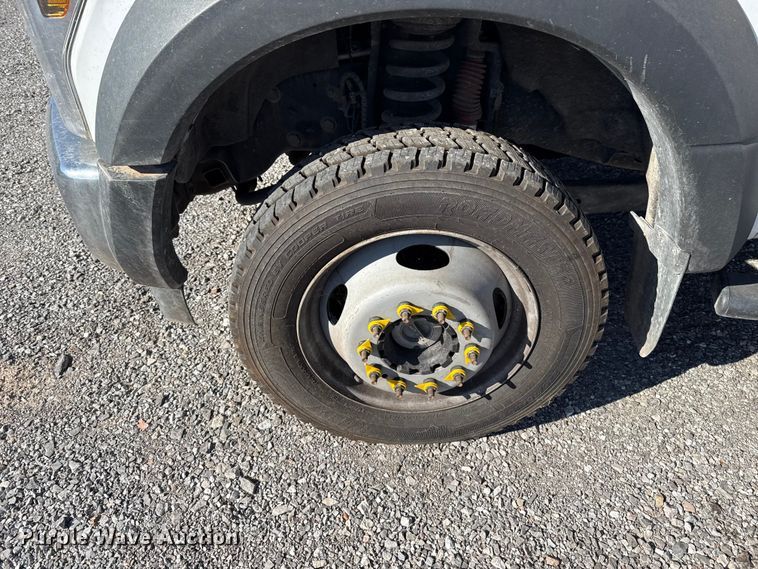 image for item EU5336 2018 Ford F550 SuperCab truck cab and chassis