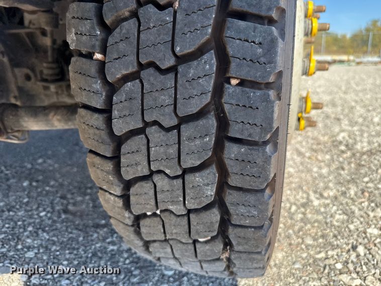 image for item EU5336 2018 Ford F550 SuperCab truck cab and chassis