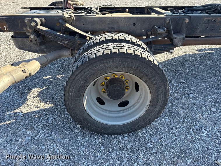 image for item EU5336 2018 Ford F550 SuperCab truck cab and chassis