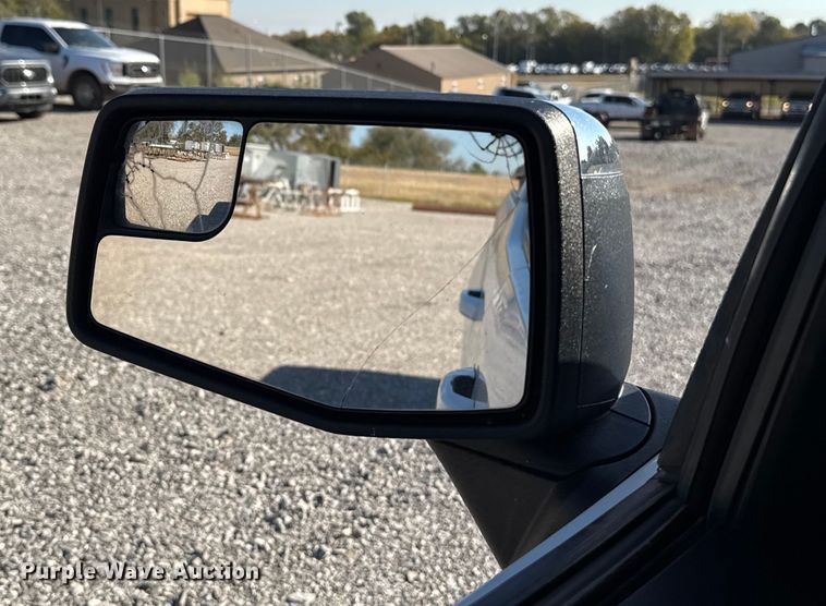 image for item EU5338 2019 Chevrolet Silverado 1500 Double Cab pickup truck