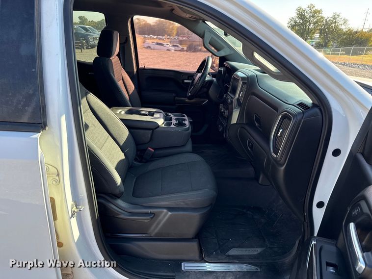 image for item EU5338 2019 Chevrolet Silverado 1500 Double Cab pickup truck