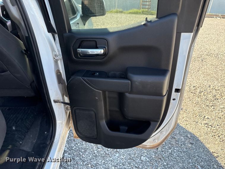 image for item EU5338 2019 Chevrolet Silverado 1500 Double Cab pickup truck