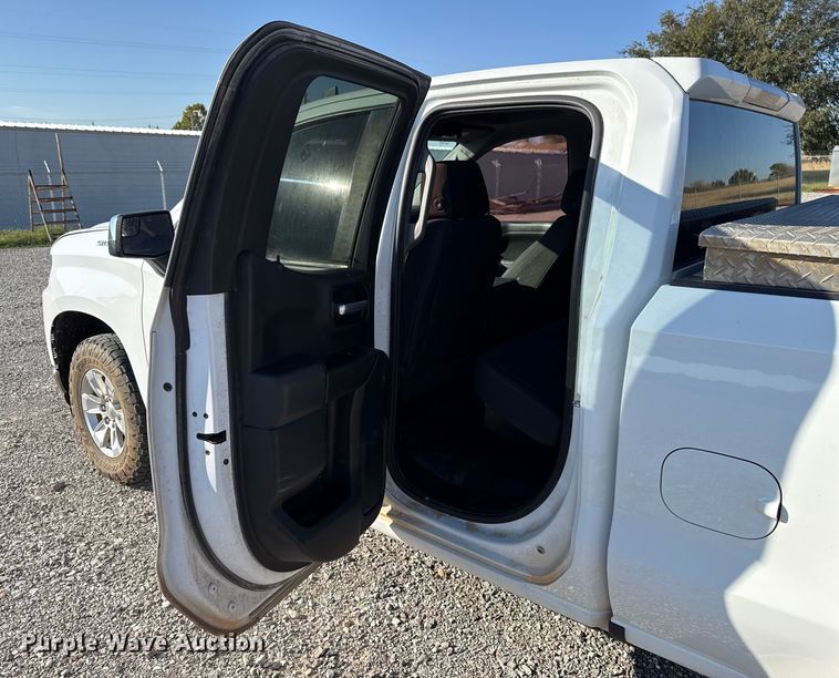 image for item EU5338 2019 Chevrolet Silverado 1500 Double Cab pickup truck