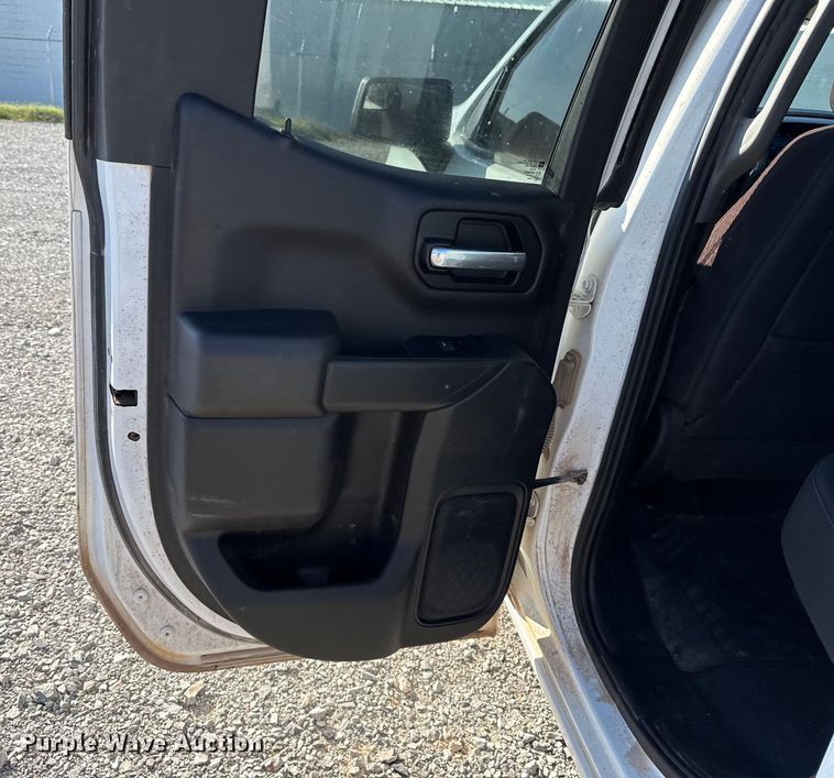 image for item EU5338 2019 Chevrolet Silverado 1500 Double Cab pickup truck