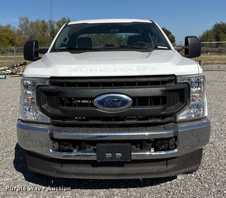 image for item EU5340 2021 Ford F250 Super Duty SuperCab pickup truck