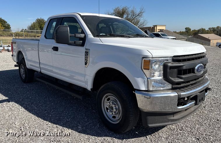 image for item EU5340 2021 Ford F250 Super Duty SuperCab pickup truck