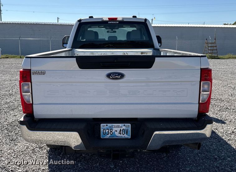 image for item EU5340 2021 Ford F250 Super Duty SuperCab pickup truck