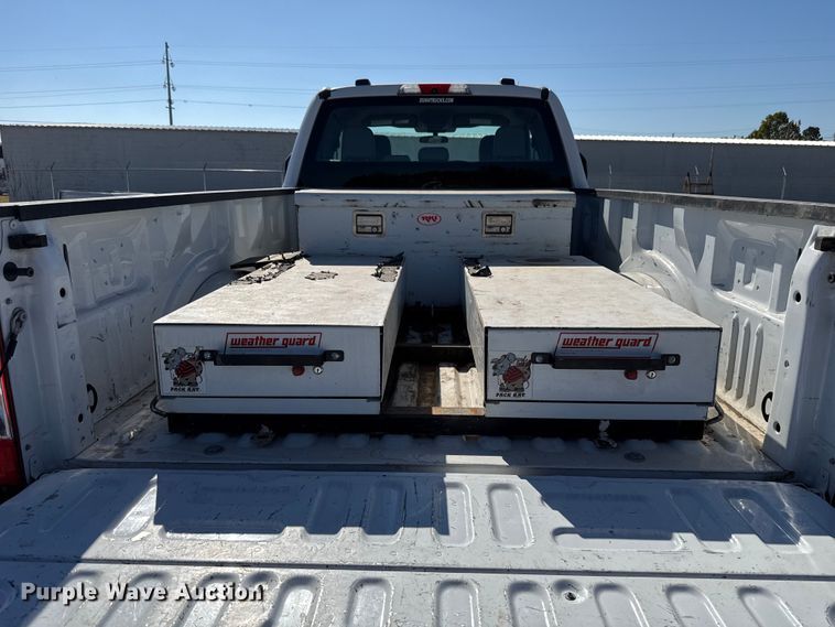 image for item EU5340 2021 Ford F250 Super Duty SuperCab pickup truck