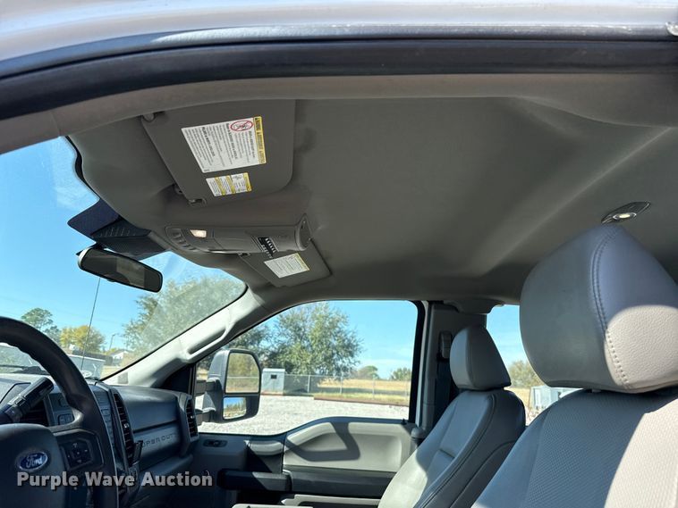 image for item EU5340 2021 Ford F250 Super Duty SuperCab pickup truck