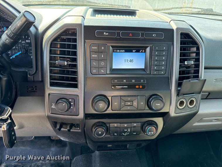 image for item EU5340 2021 Ford F250 Super Duty SuperCab pickup truck