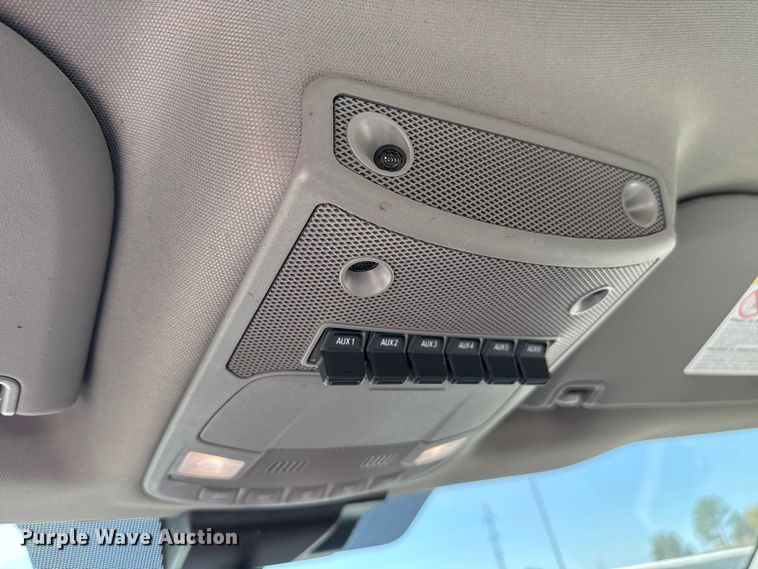 image for item EU5340 2021 Ford F250 Super Duty SuperCab pickup truck