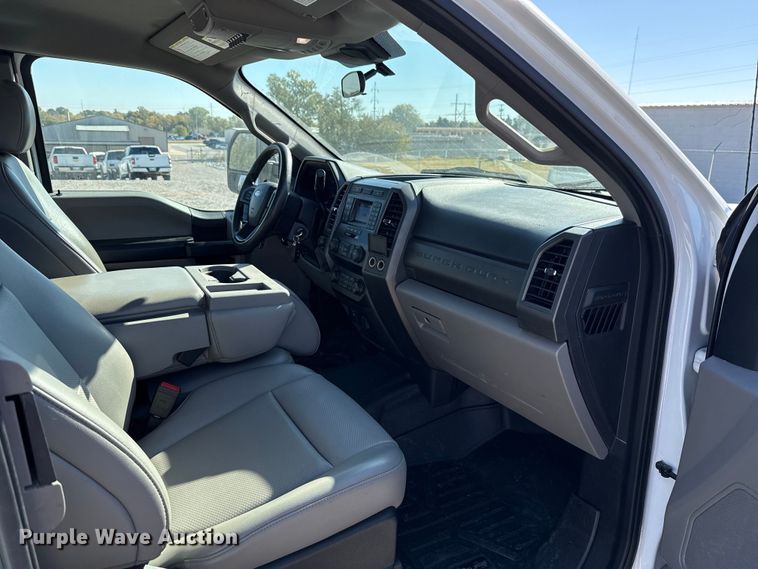 image for item EU5340 2021 Ford F250 Super Duty SuperCab pickup truck