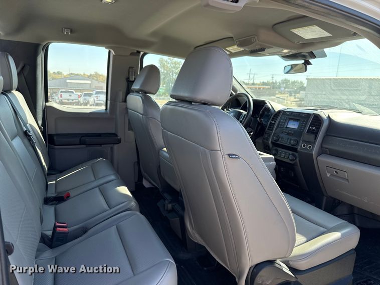 image for item EU5340 2021 Ford F250 Super Duty SuperCab pickup truck