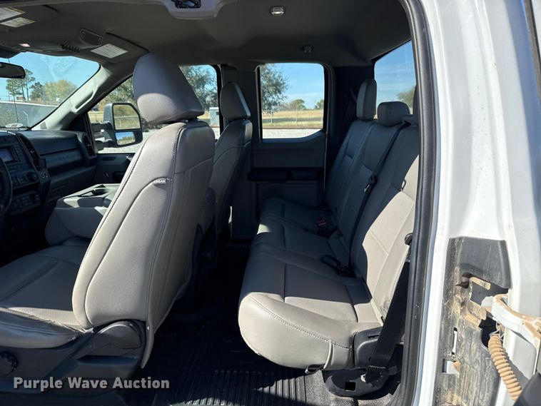 image for item EU5340 2021 Ford F250 Super Duty SuperCab pickup truck