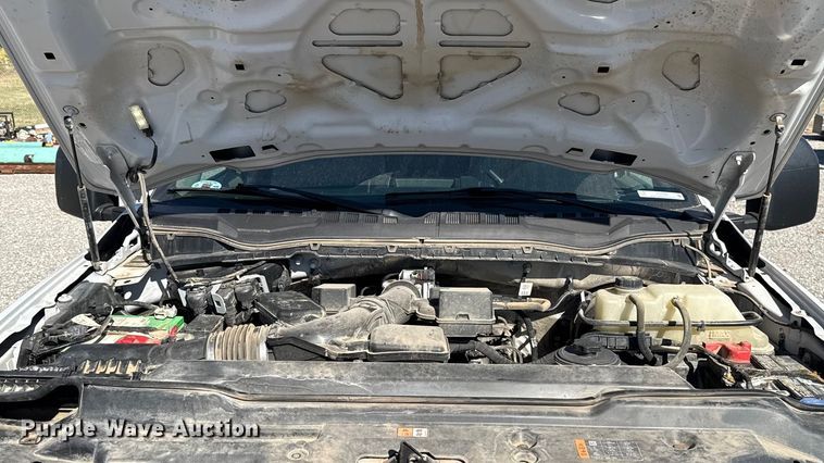 image for item EU5340 2021 Ford F250 Super Duty SuperCab pickup truck