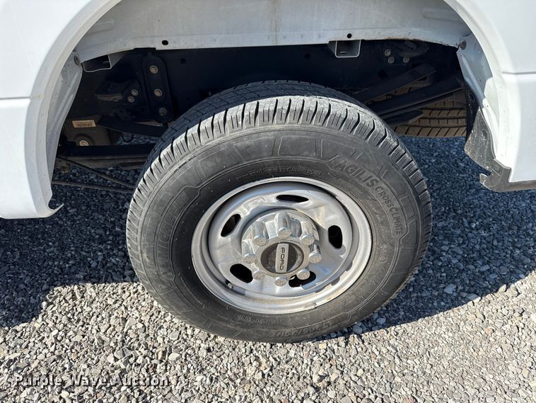 image for item EU5340 2021 Ford F250 Super Duty SuperCab pickup truck