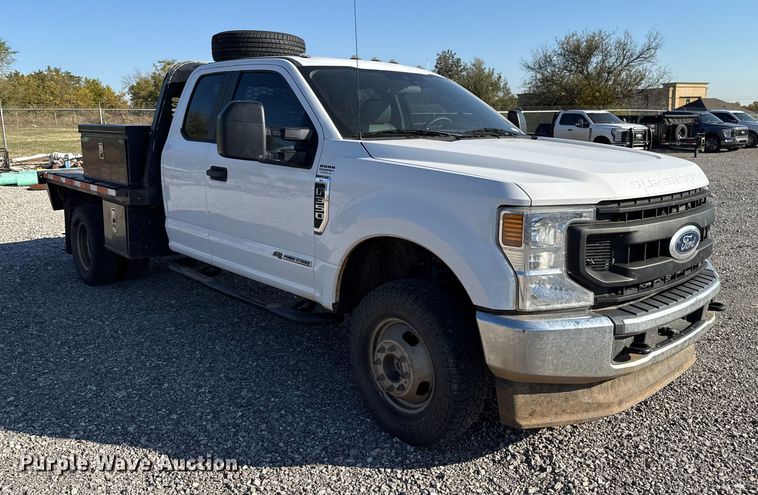 image for item EU5341 2021 Ford F350 Super Duty  SuperCab flatbed pickup truck