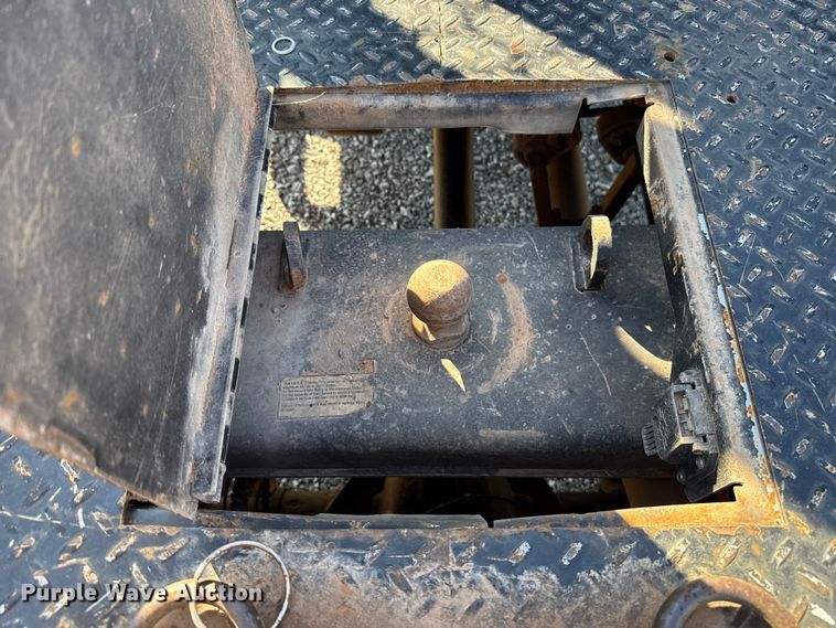 image for item EU5341 2021 Ford F350 Super Duty  SuperCab flatbed pickup truck