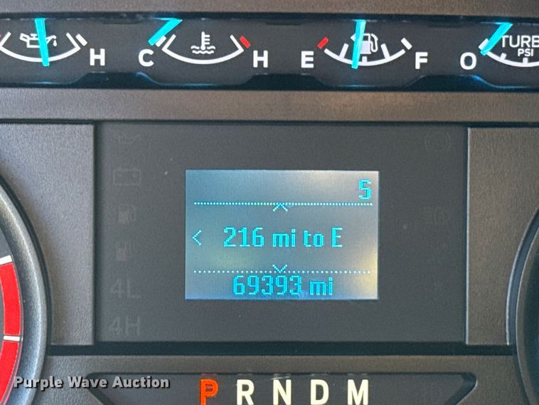 image for item EU5341 2021 Ford F350 Super Duty  SuperCab flatbed pickup truck