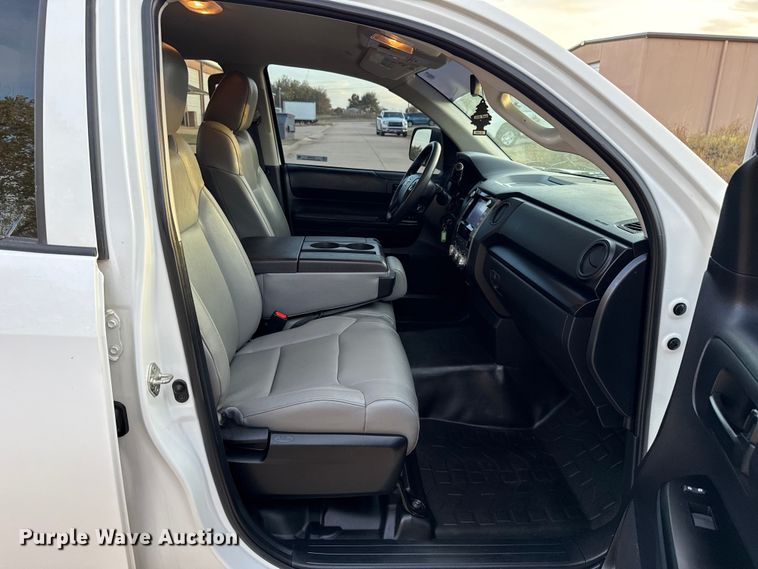 image for item EU5345 2020 Toyota Tundra Double Cab pickup truck