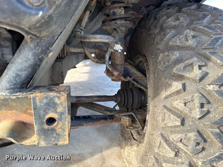 image for item EU5395 2007 Kawasaki Mule 3010 utility vehicle