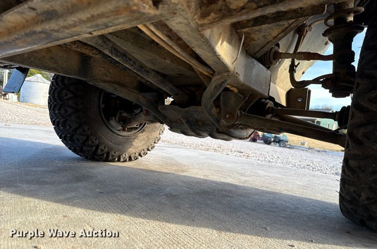 image for item EU5395 2007 Kawasaki Mule 3010 utility vehicle