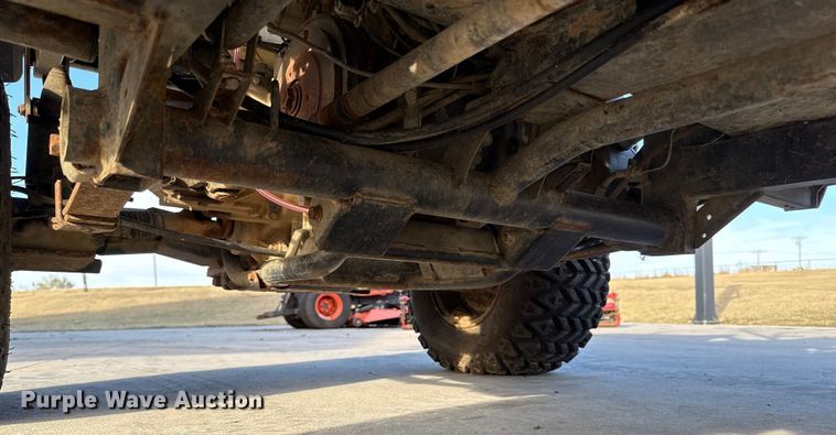 image for item EU5395 2007 Kawasaki Mule 3010 utility vehicle