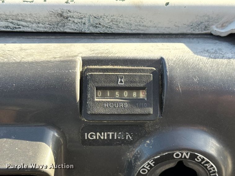 image for item EU5395 2007 Kawasaki Mule 3010 utility vehicle