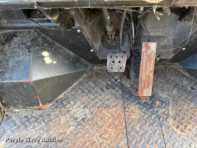 image for item EU5395 2007 Kawasaki Mule 3010 utility vehicle