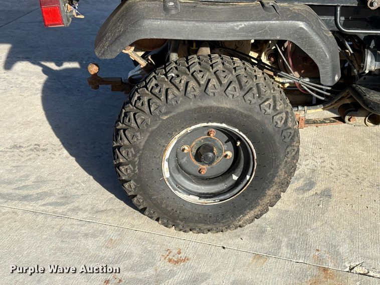 image for item EU5395 2007 Kawasaki Mule 3010 utility vehicle