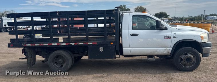 image for item EU6139 2009 Dodge Ram 5500 flatbed truck